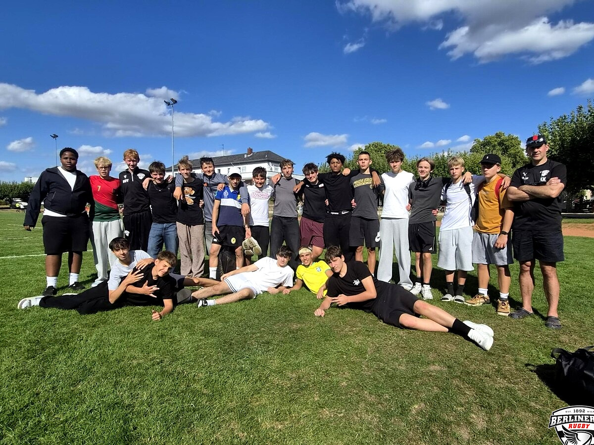 U16